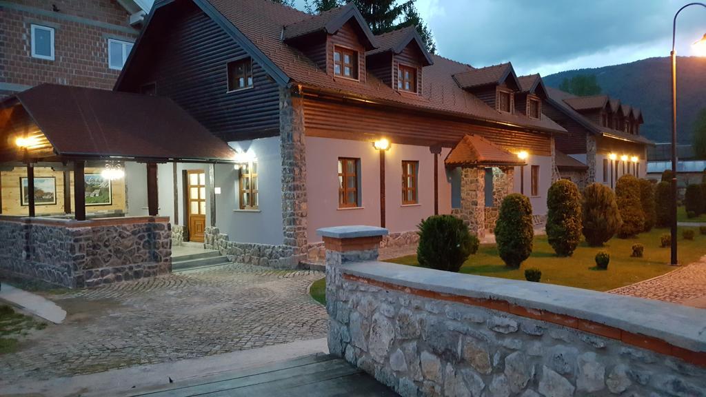 贾斯卡酒店 Otočac 外观 照片
