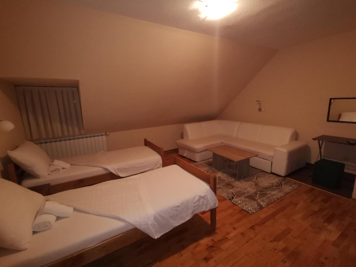贾斯卡酒店 Otočac 外观 照片